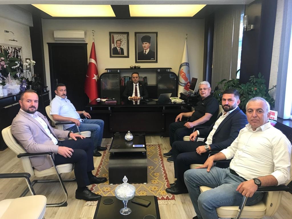 Sosyal Yardımlaşma Vakfı Mütevelli Heyetinden Sayın Kaymakamımıza Ziyaret